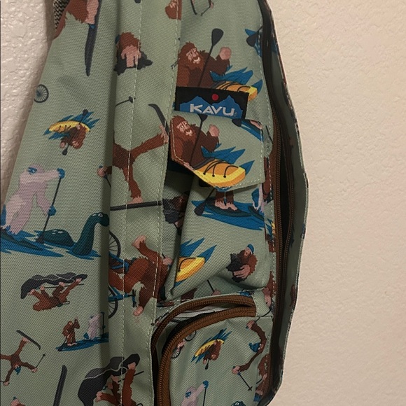 Kavu Mint Green Kayak Pattern Backpack with Brown Trim - Picture 6 of 7